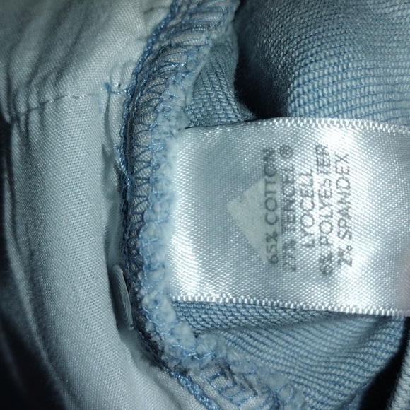 J.Jill Cropped Authentic Fit Light Wash Jeans 8p - Picture 5 of 6